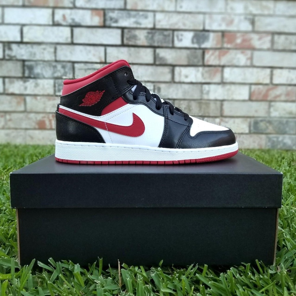 Nike Air Jordan 1 Mid (GS) Black Gym Red